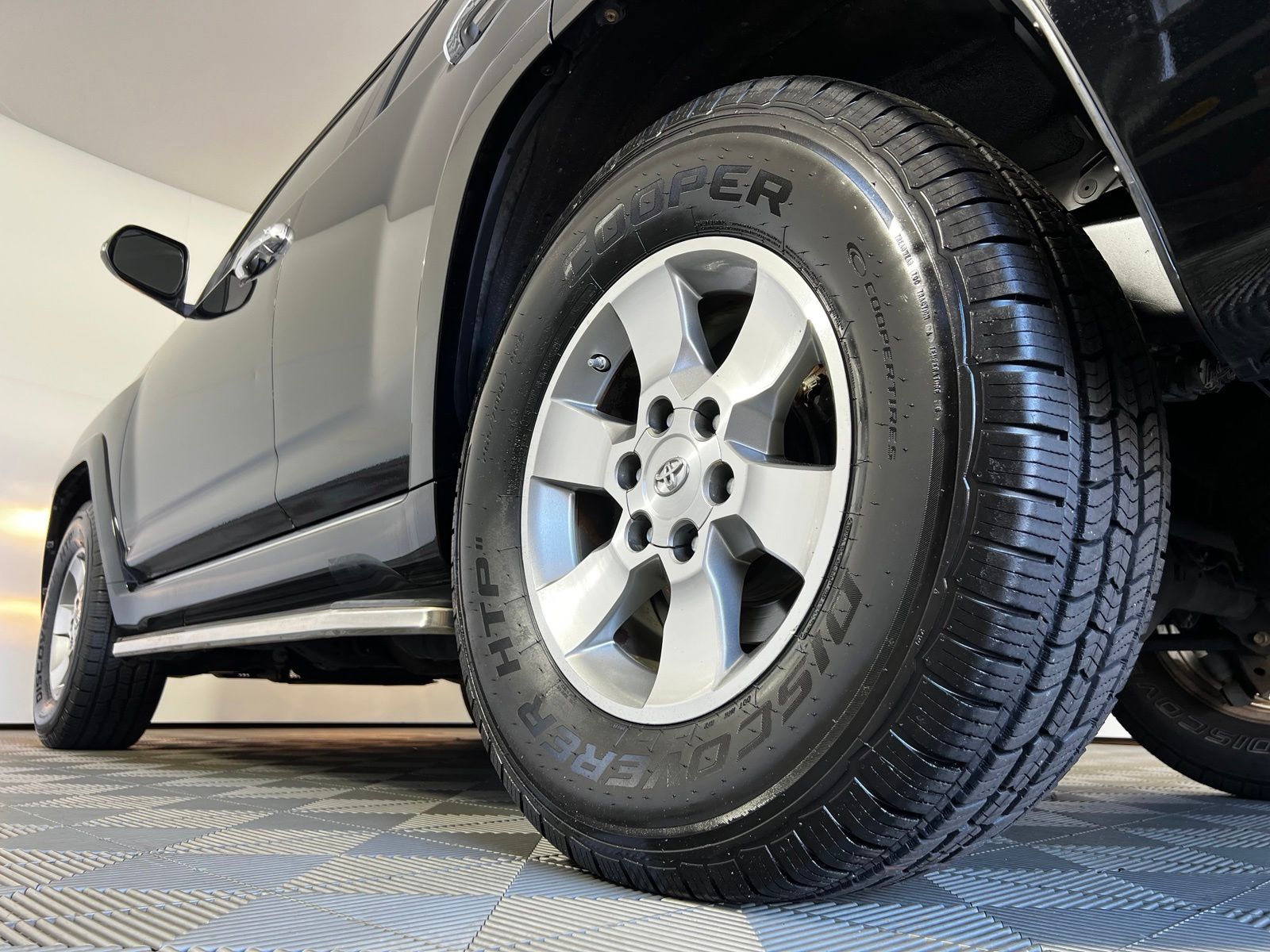 Thumbnail: 2012 Toyota 4Runner - 26
