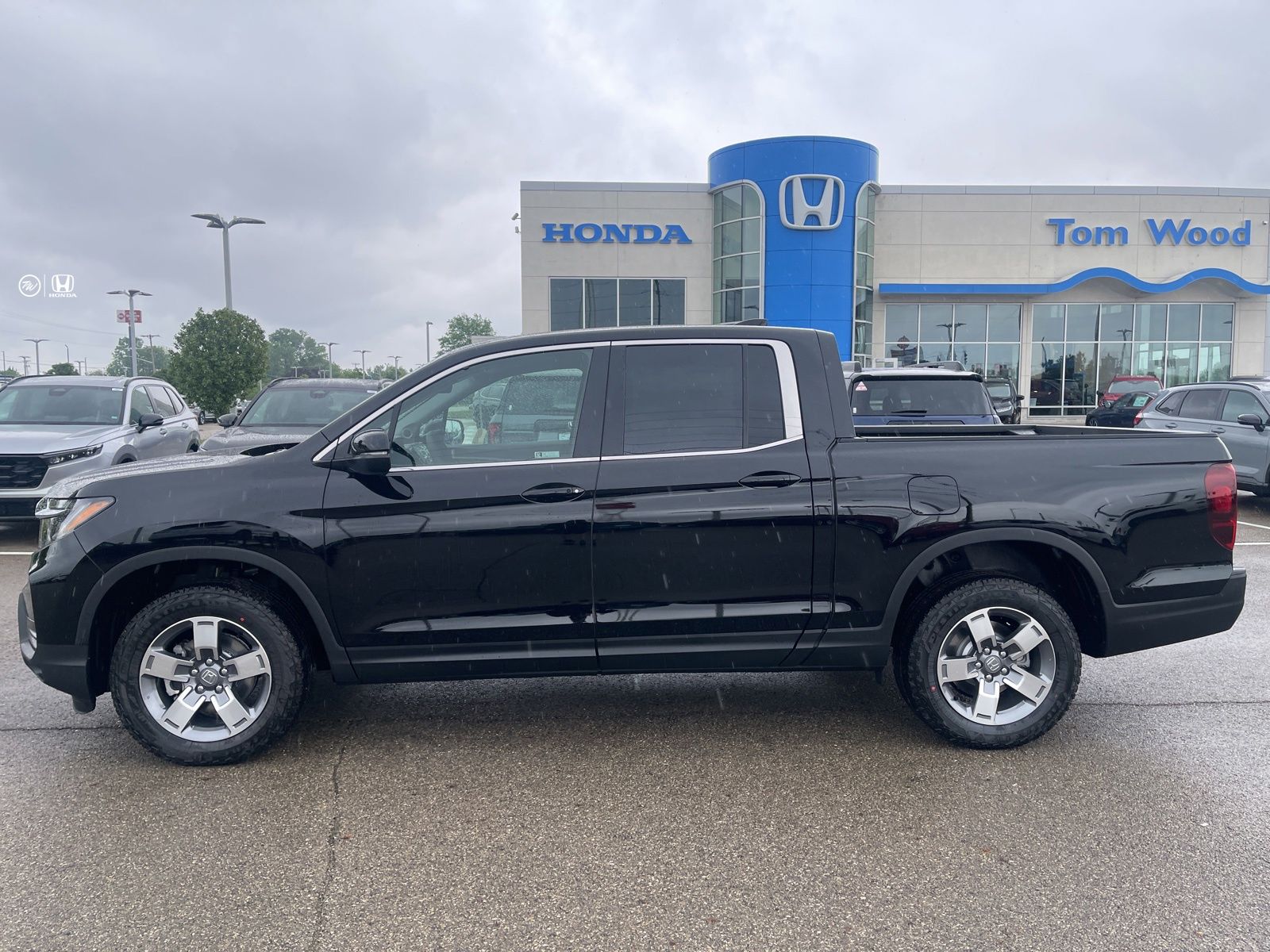 View vehicle photo 2