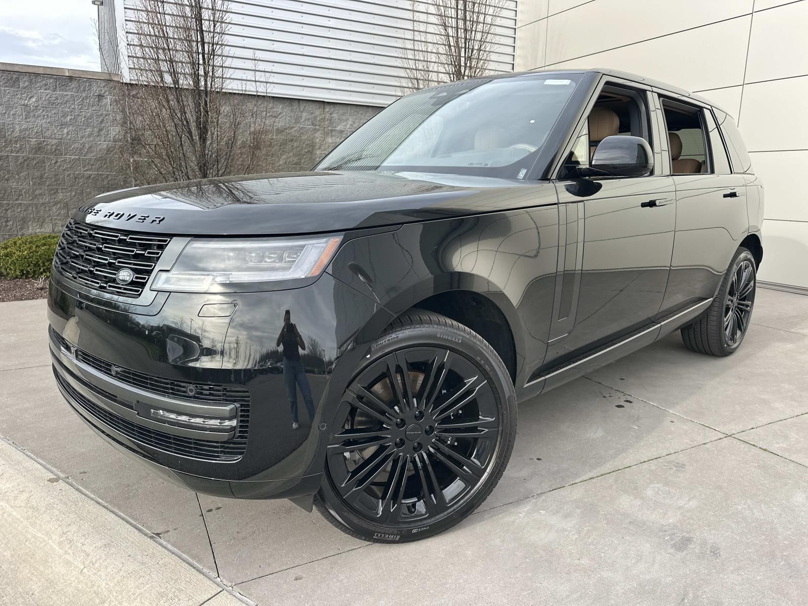 Santorini Black 2026 Land Rover Range Rover P400 SE LWB AWD SUV / Crossover All-Wheel Drive 8-Speed Automatic