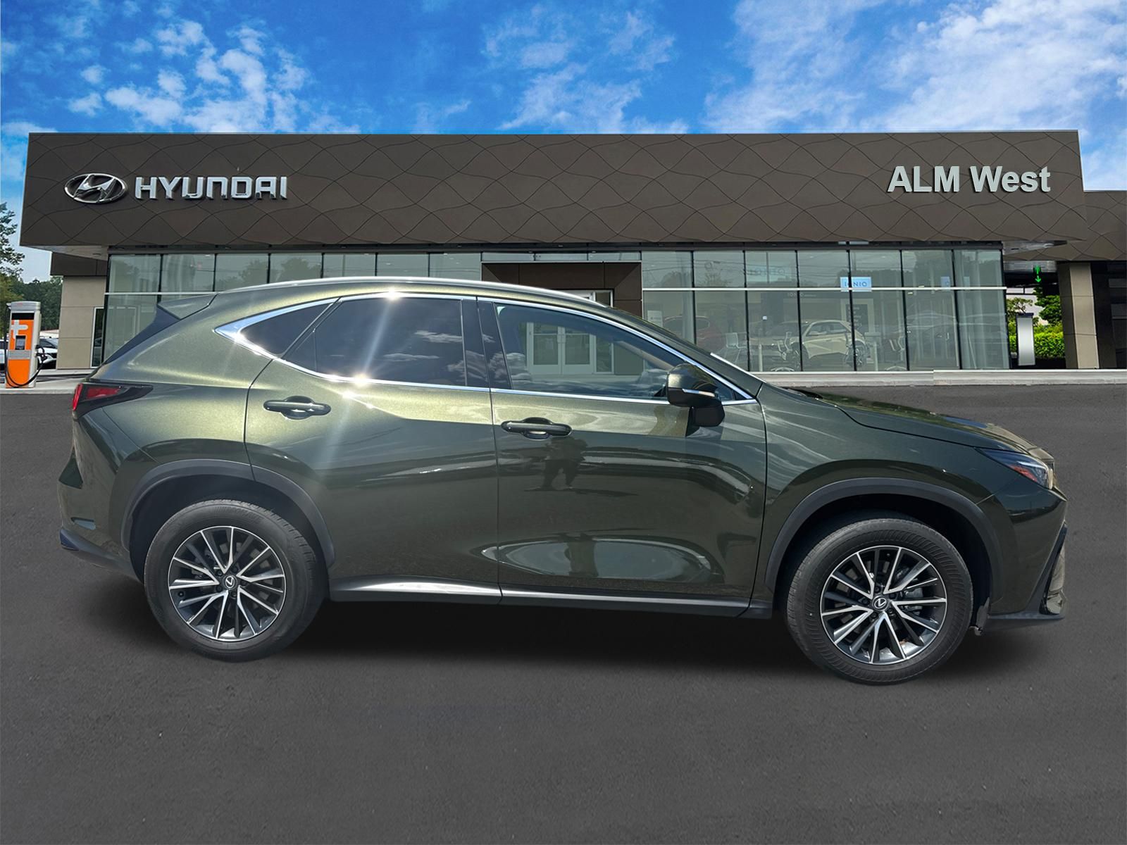 2024 Lexus NX 250 - Photo 4
