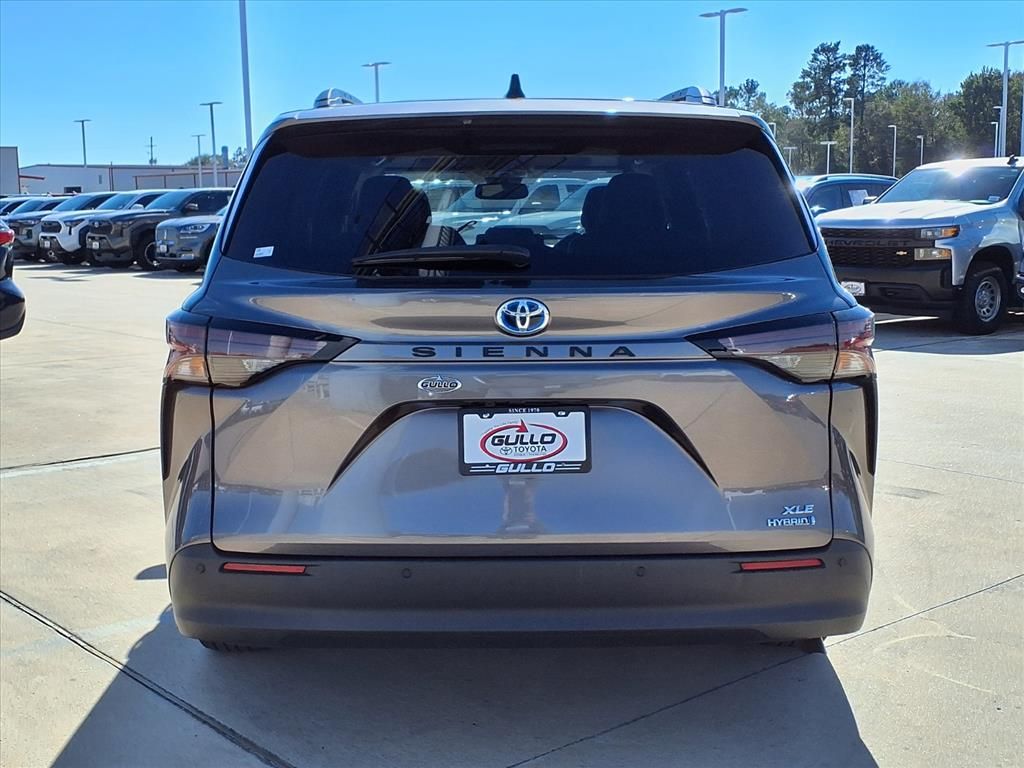 2023 Toyota Sienna XLE  at Don McGill Toyota
