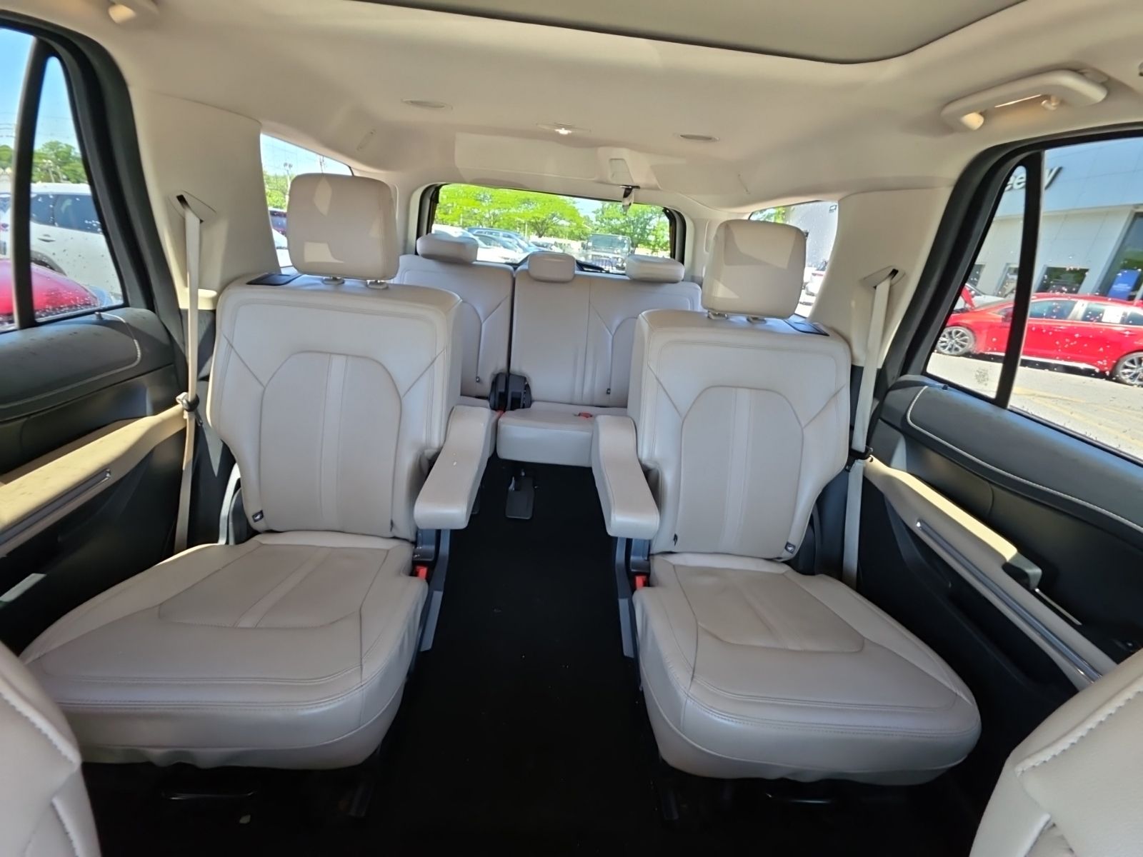 Used 2024 Silver Ford Limited image 29