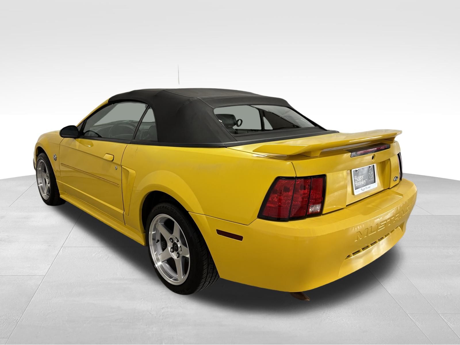 Used Car 2004 Ford Mustang  V6 For Sale Under $10,000 In Austin, Texas