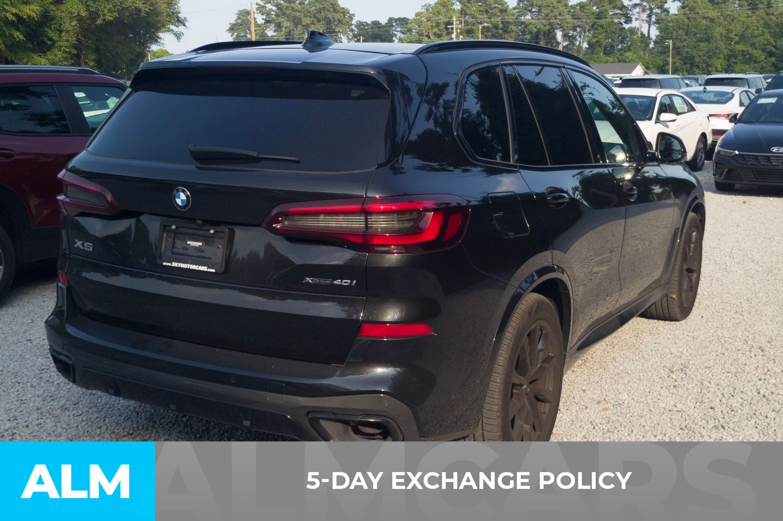 Used 2022 Black BMW xDrive40i image 3