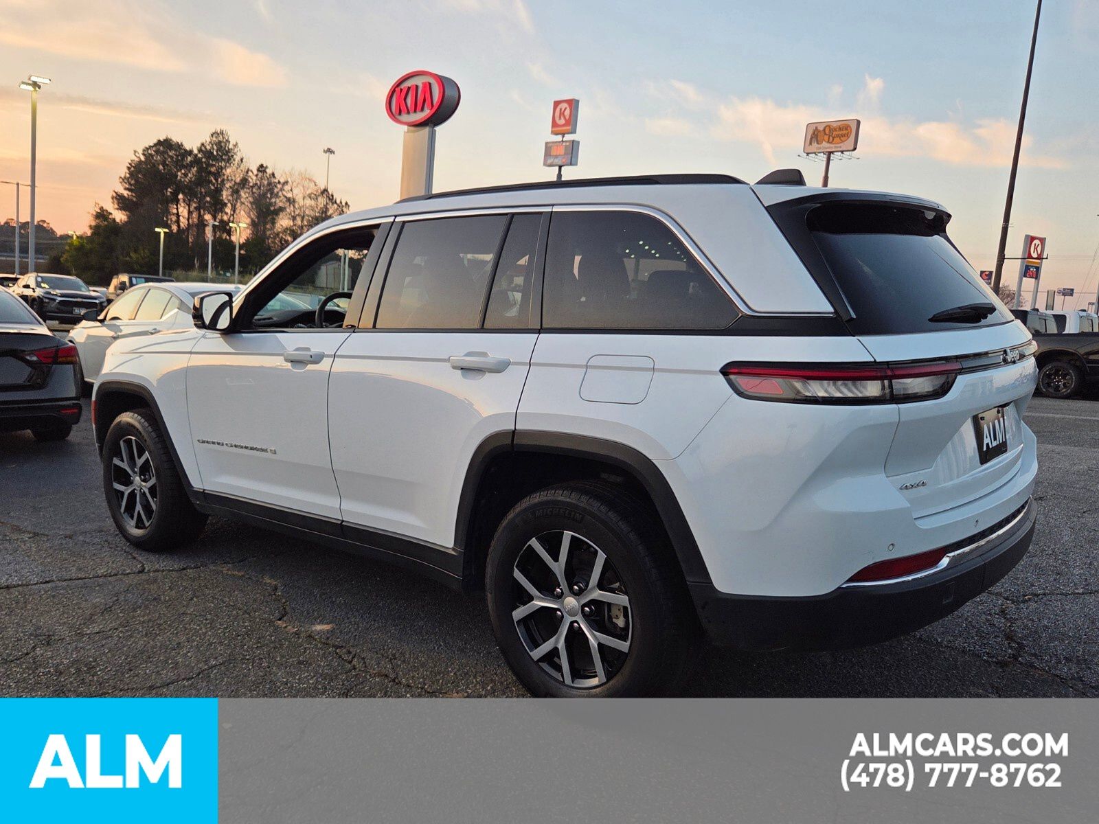 Used 2024 Bright White Clearcoat Jeep Limited image 11