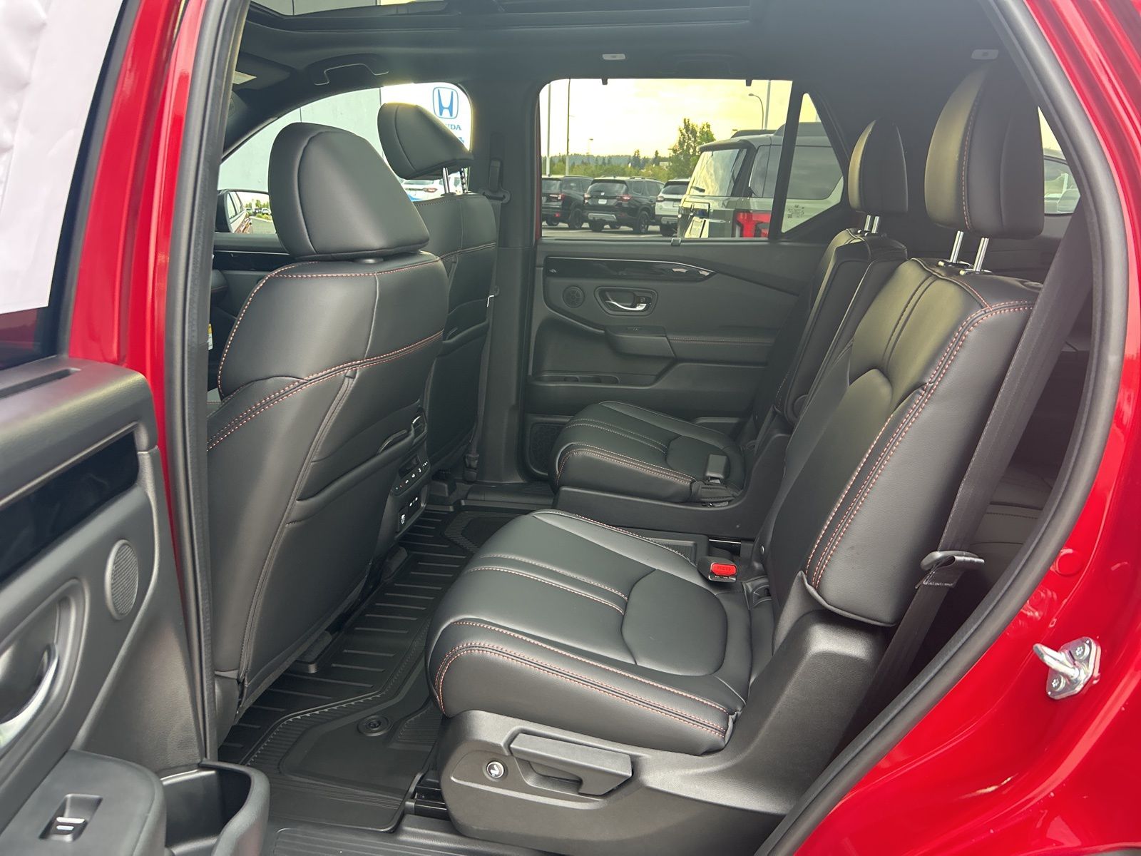 2025 Honda Pilot TrailSport - Photo 10