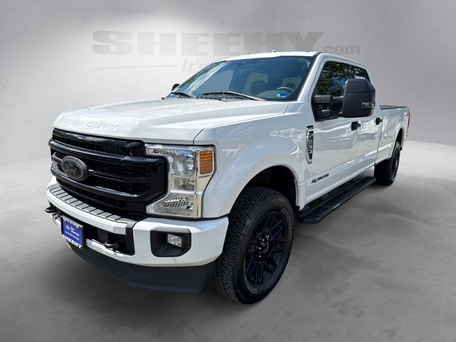 Certified Used 2022 Oxford White Ford XLT image 15