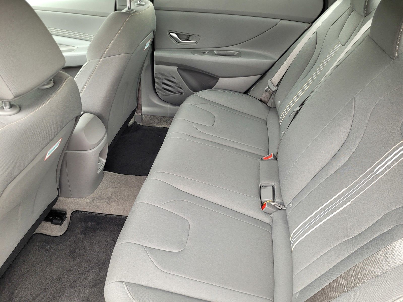 2026 Hyundai Elantra SEL Sport - Photo 18