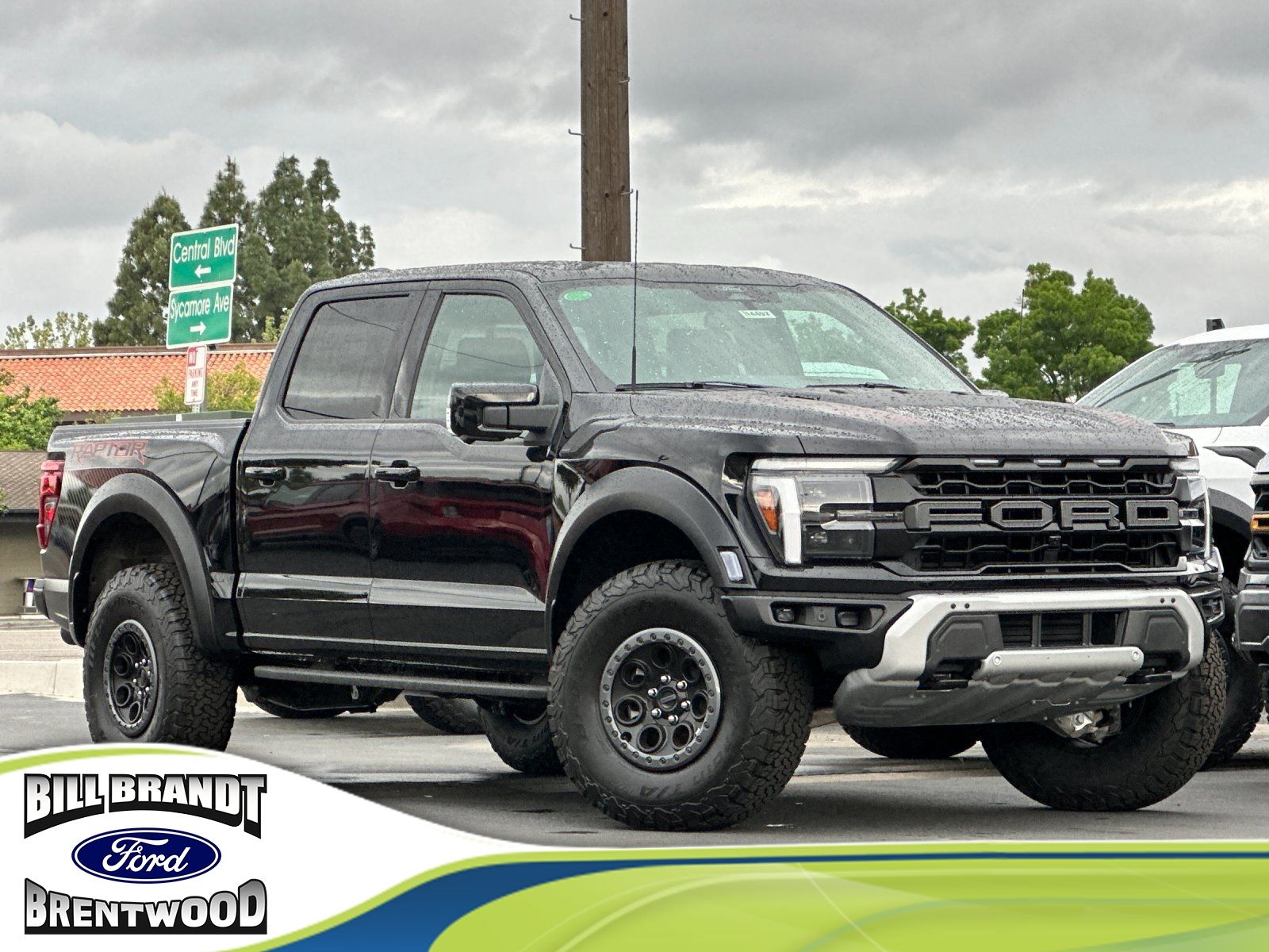 Agate Black Metallic 2026 Ford F-150 Raptor SuperCrew 4WD Pickup Truck Four-Wheel Drive Automatic