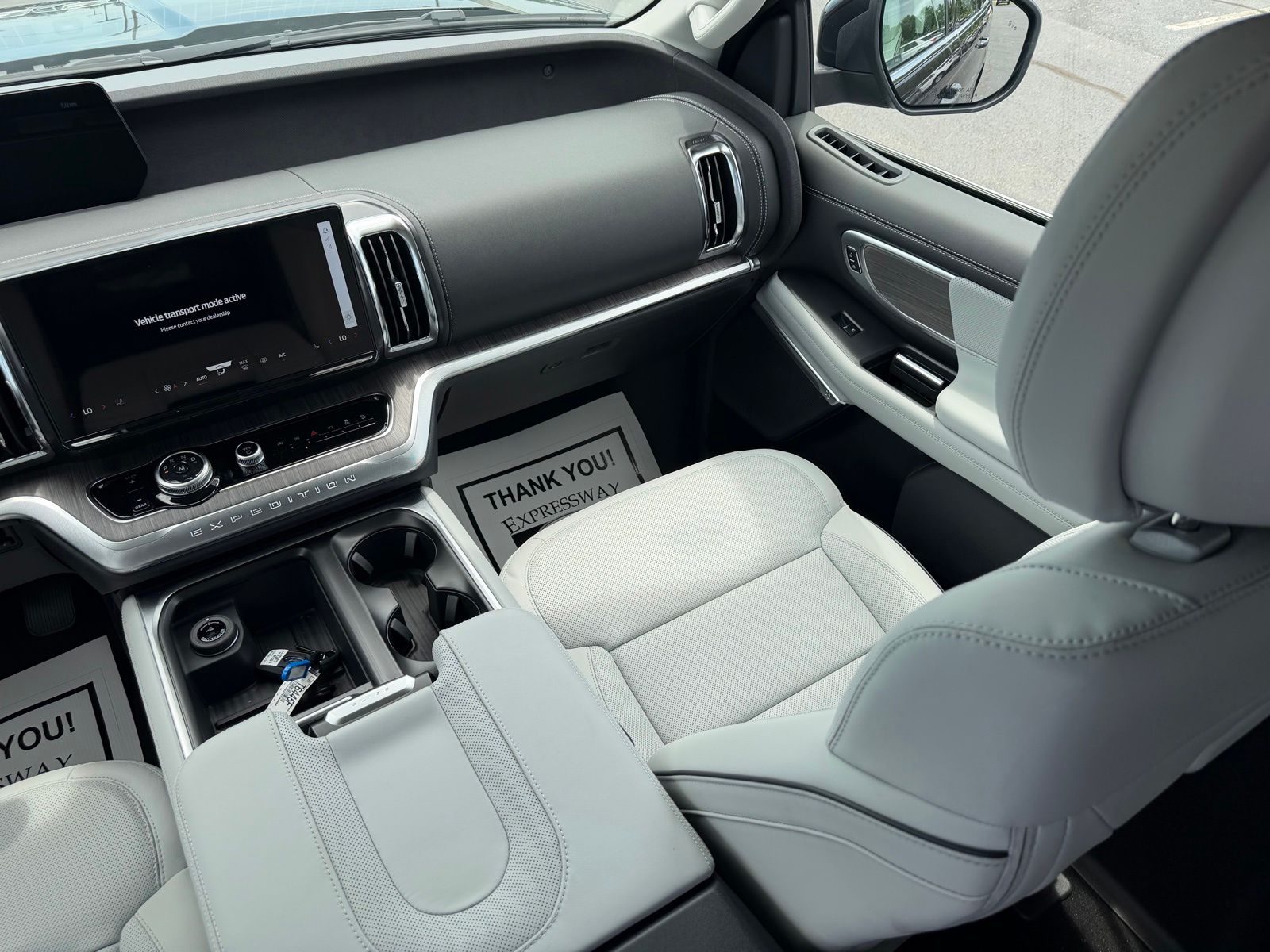 2026 Ford Expedition image 15