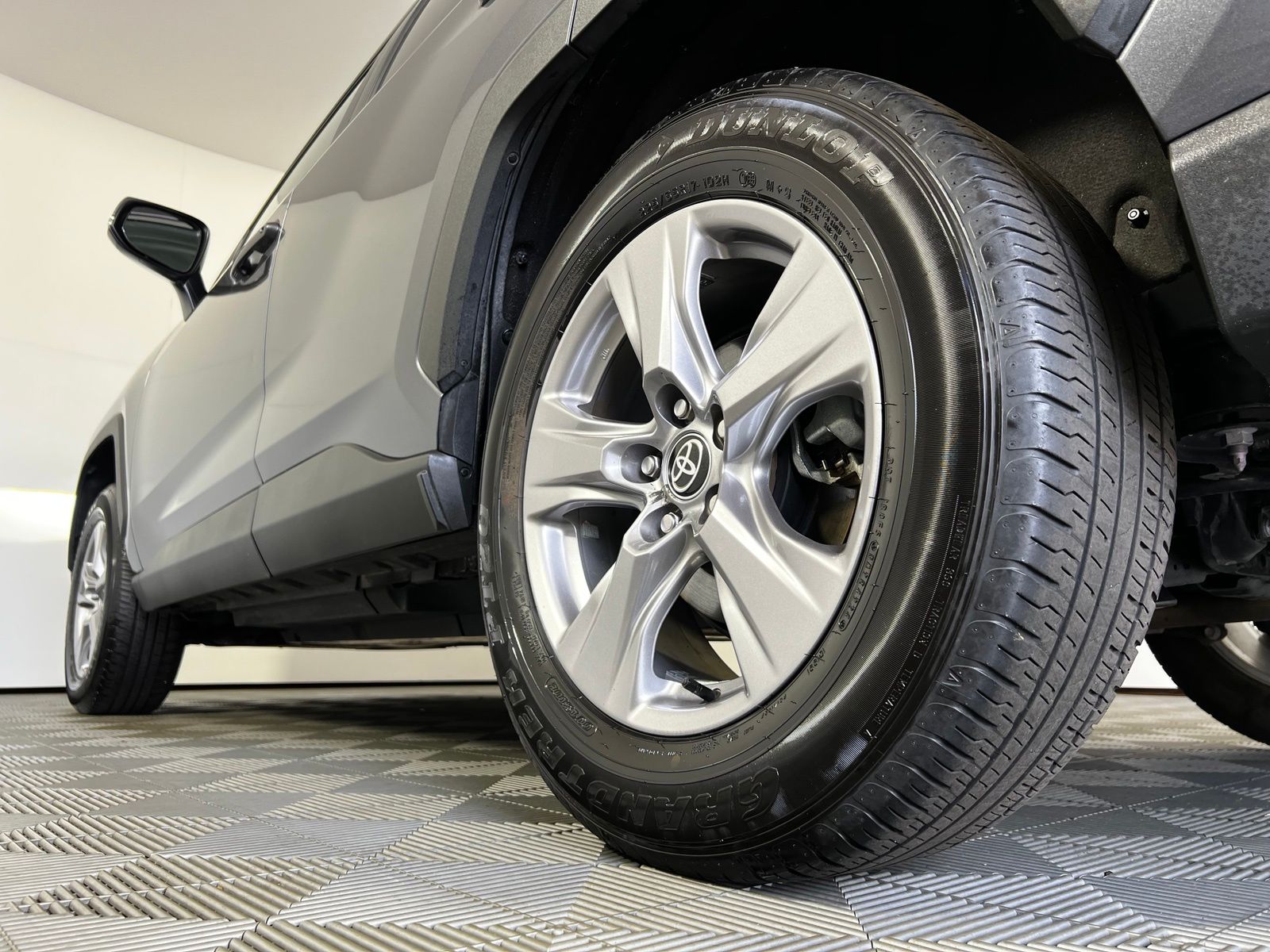 Thumbnail: 2025 Toyota RAV4 - 25