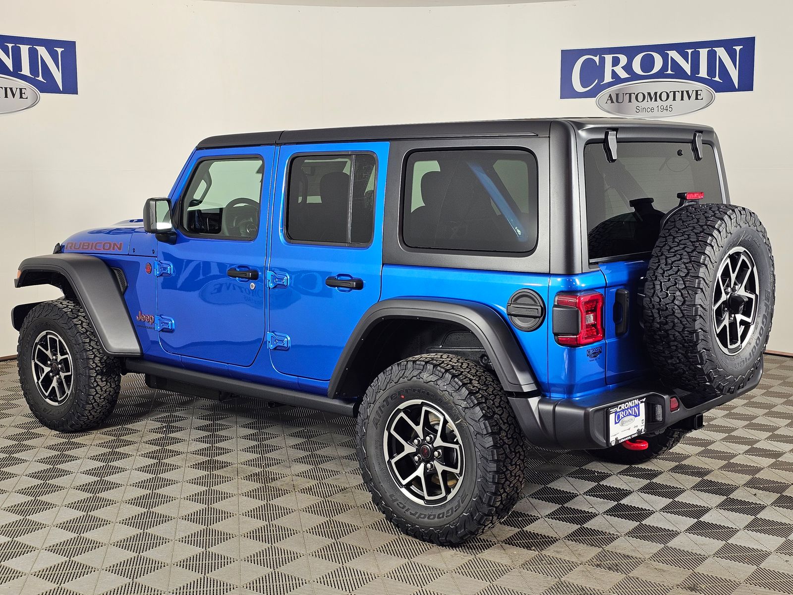 View vehicle photo 3