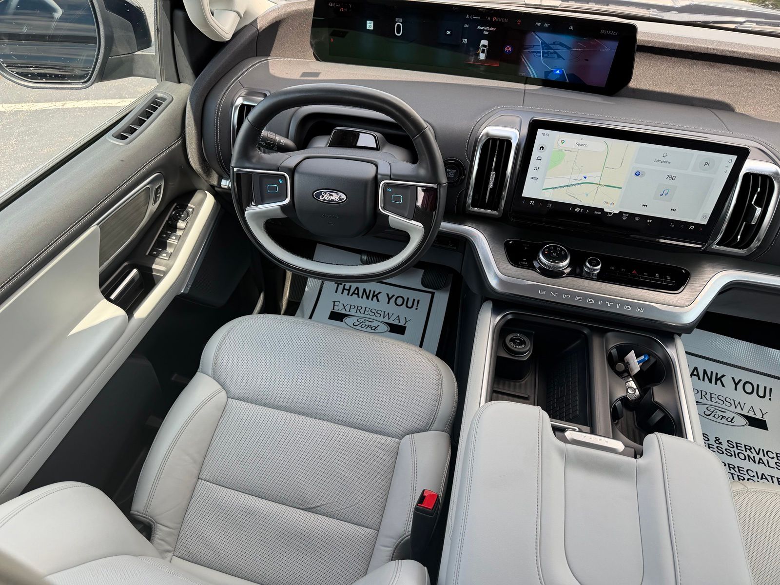 2025 Ford Expedition image 16