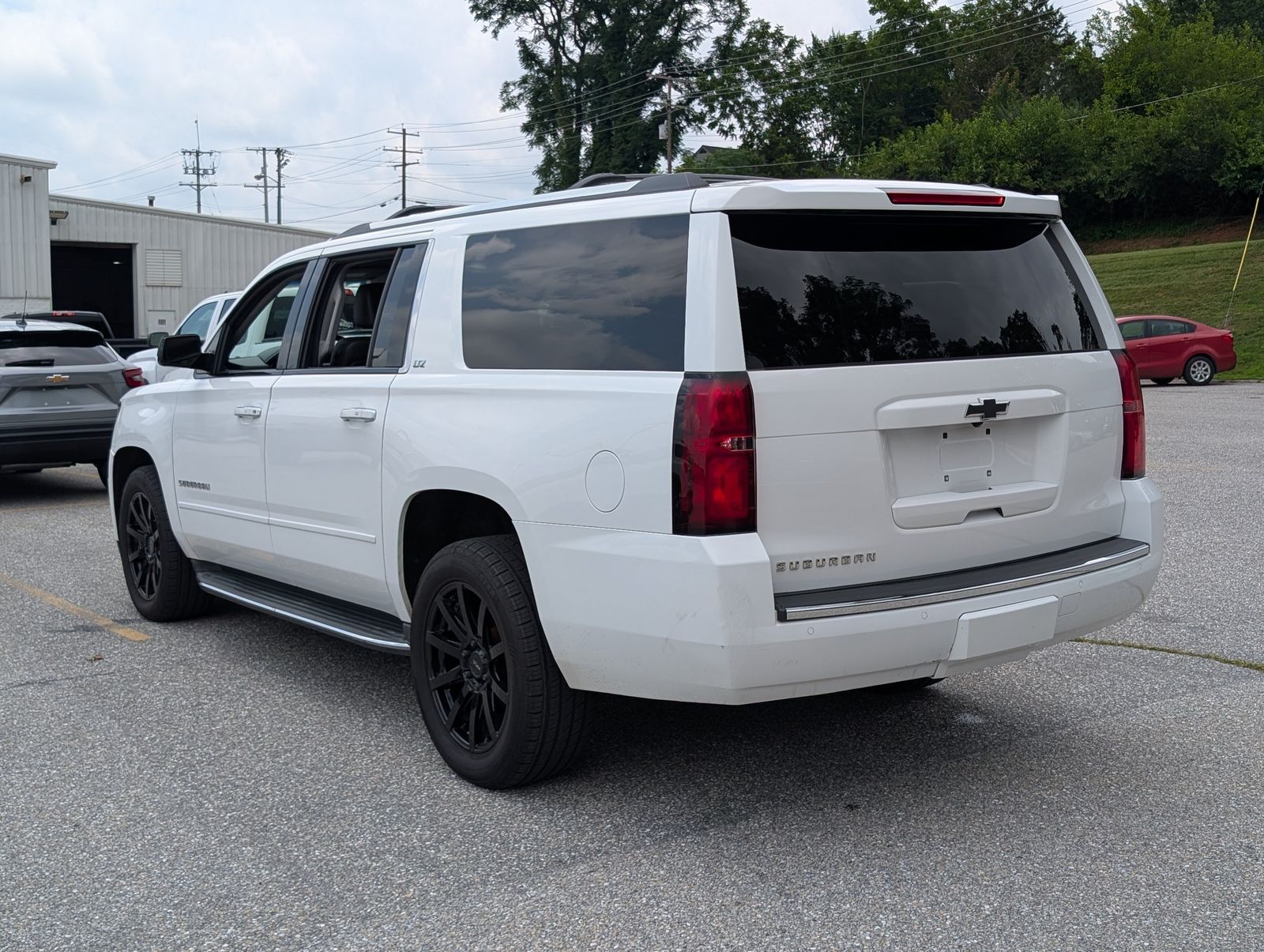 View vehicle photo 5