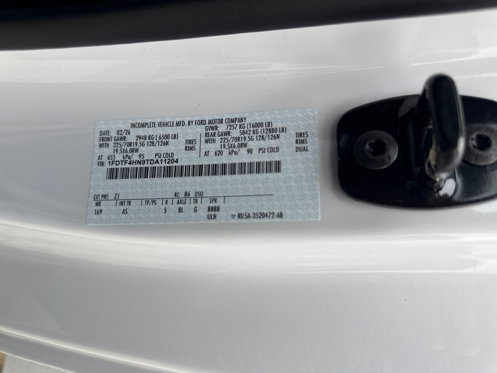New 2026 Oxford White Ford XL image 6