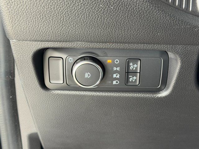 New 2025 Oxford White Ford Lariat image 35