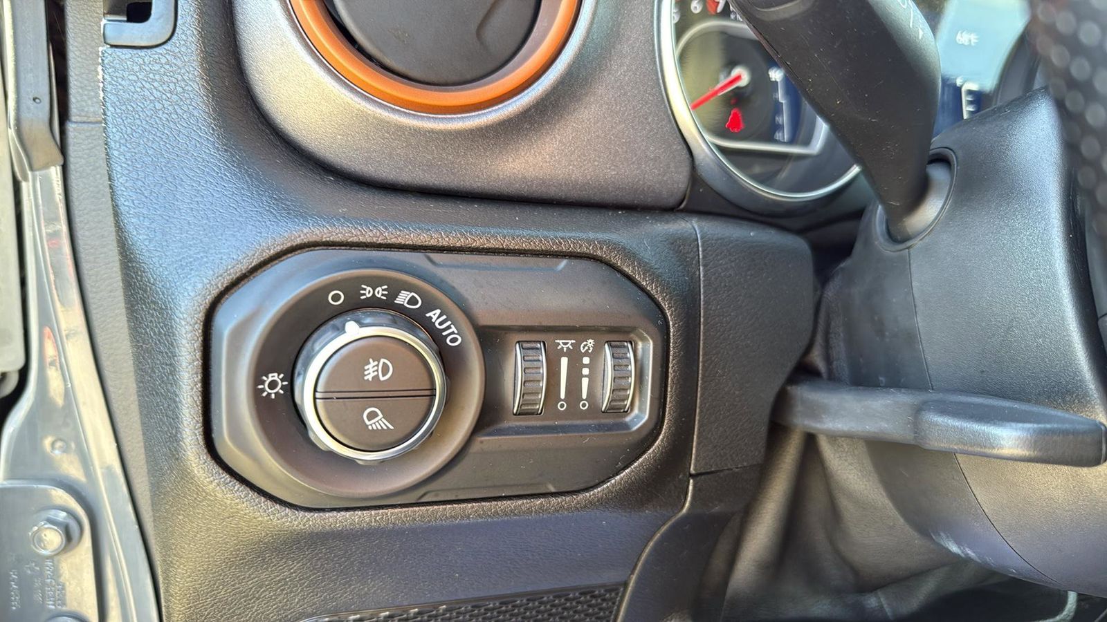 Used Car 2021 Jeep Gladiator  Mojave For Sale Under $40,000 In Austin, Texas