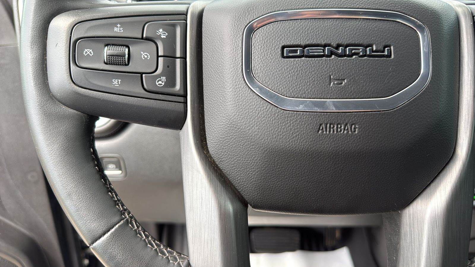 Used 2023 Green GMC Denali image 16