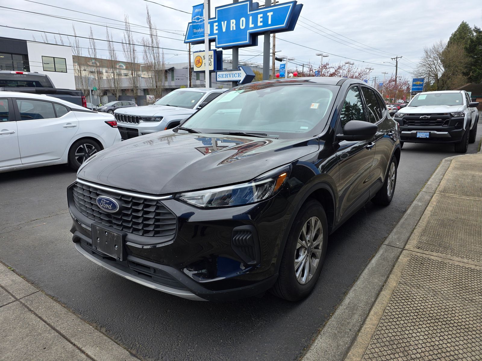 View vehicle photo 2