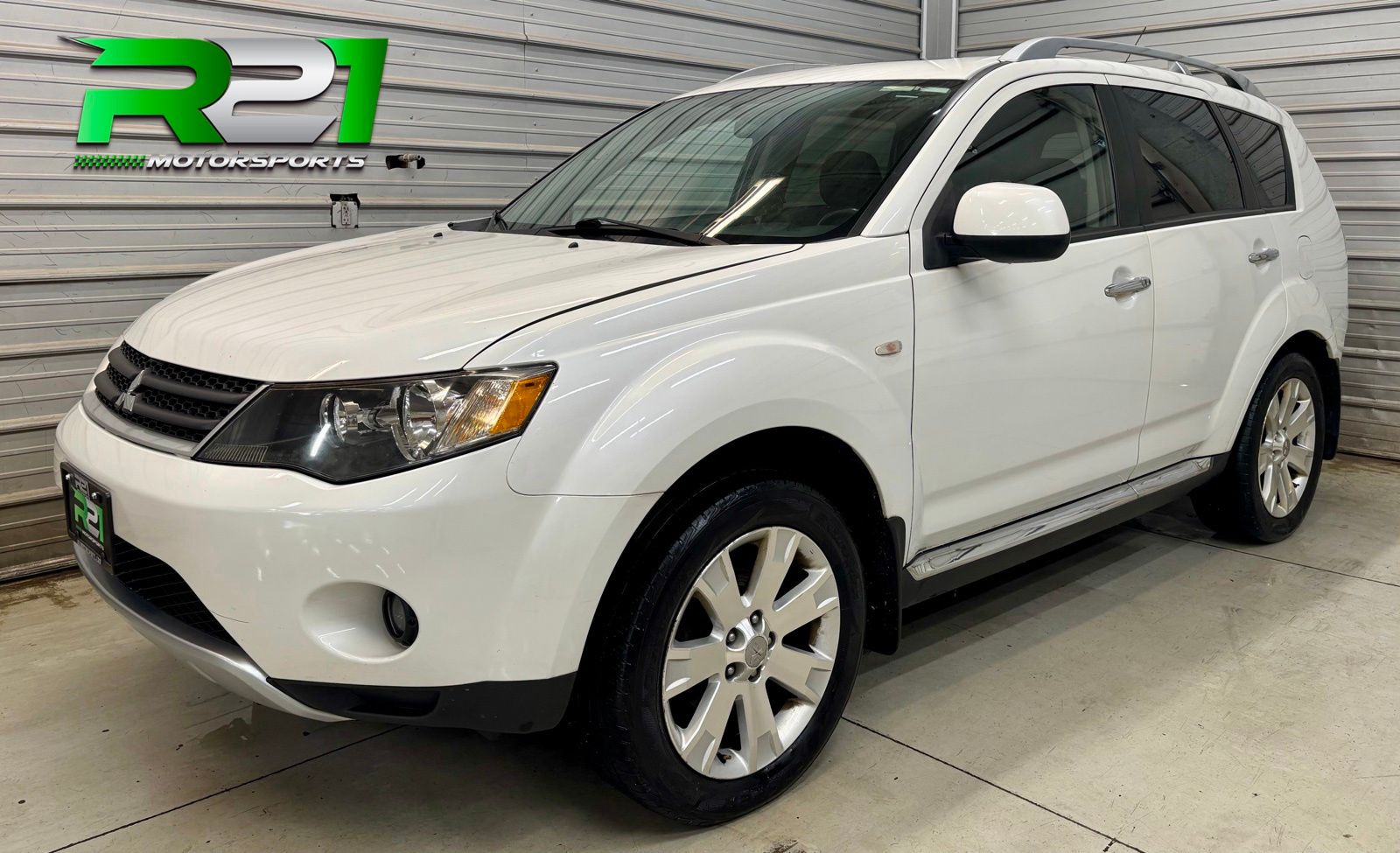 Diamond White Pearl 2008 Mitsubishi Outlander SUV / Crossover Front-Wheel Drive Continuously Variable Transmission