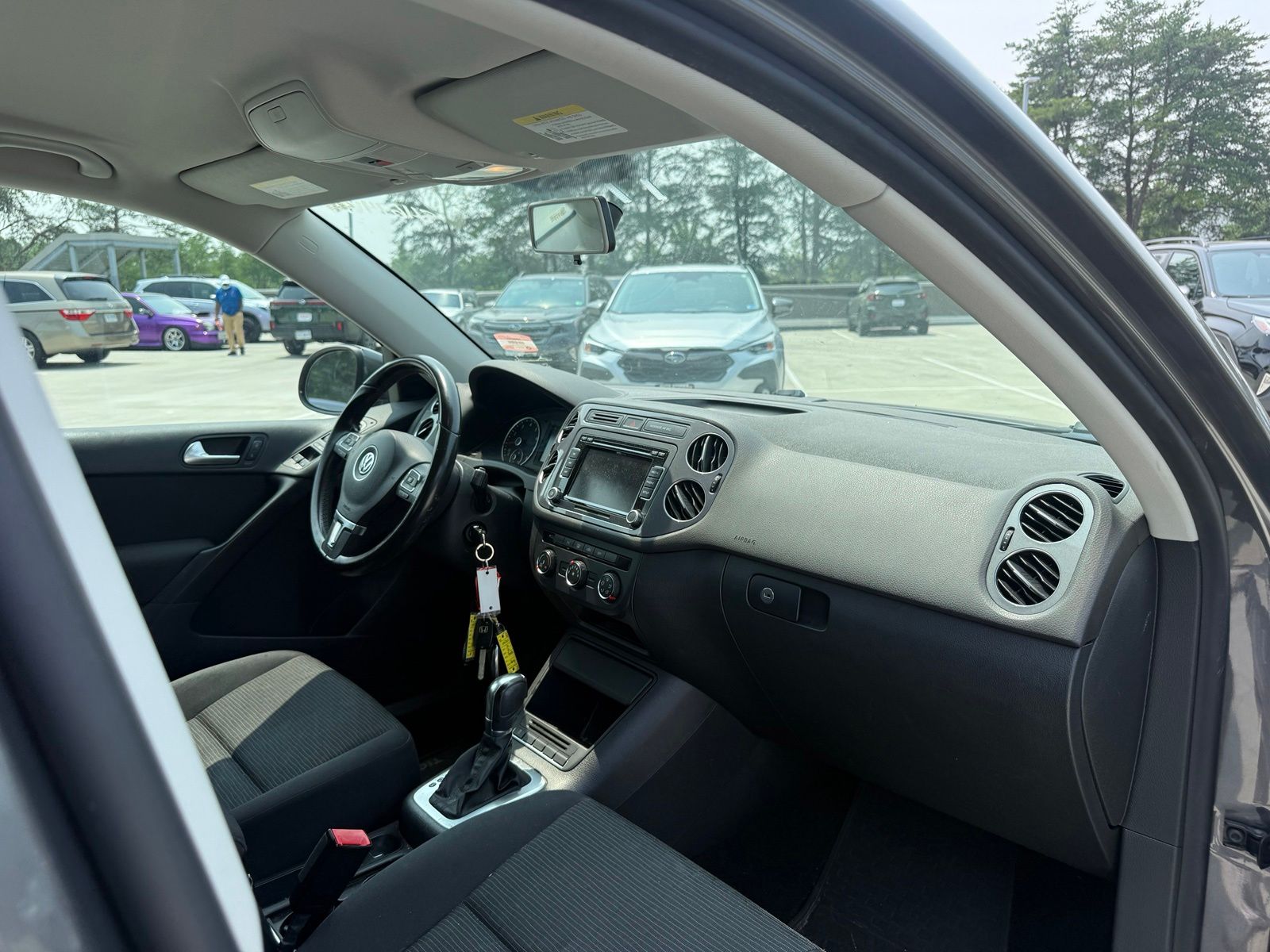 Used 2015 Gray Volkswagen S image 28