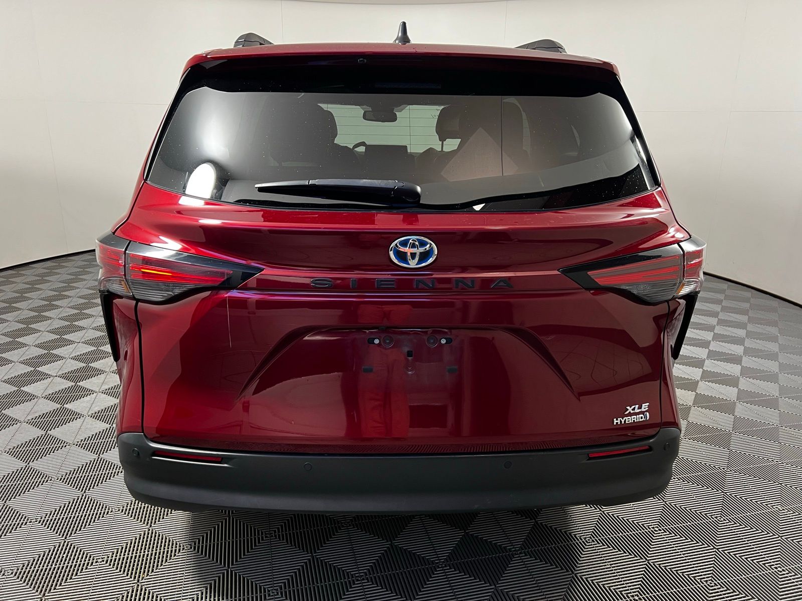 Thumbnail: 2022 Toyota Sienna - 6