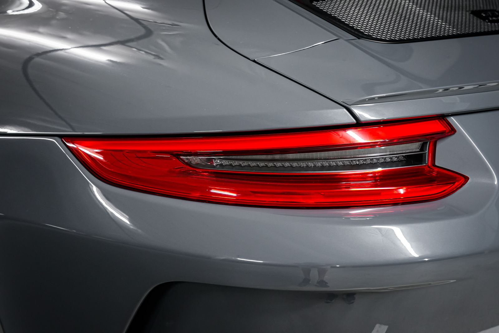 2018 Porsche 911 GT3 — photo 33