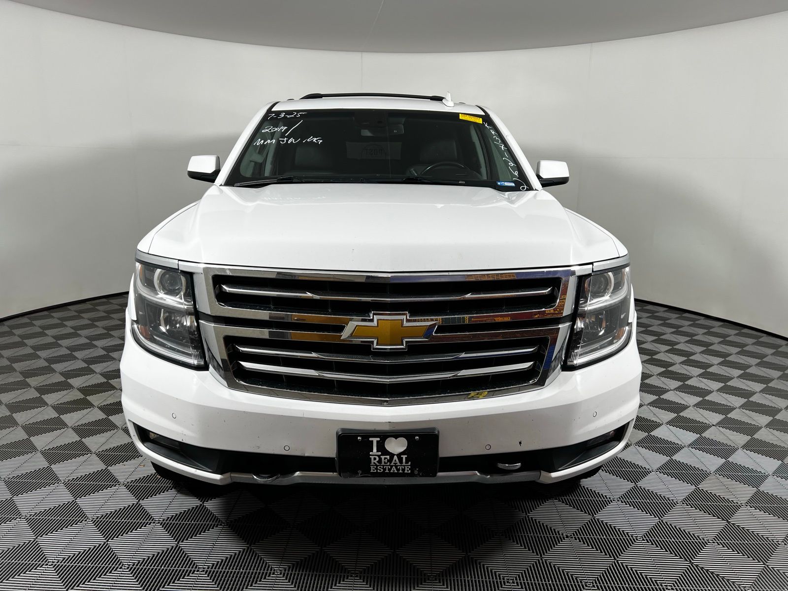 Thumbnail: 2019 Chevrolet Suburban - 2
