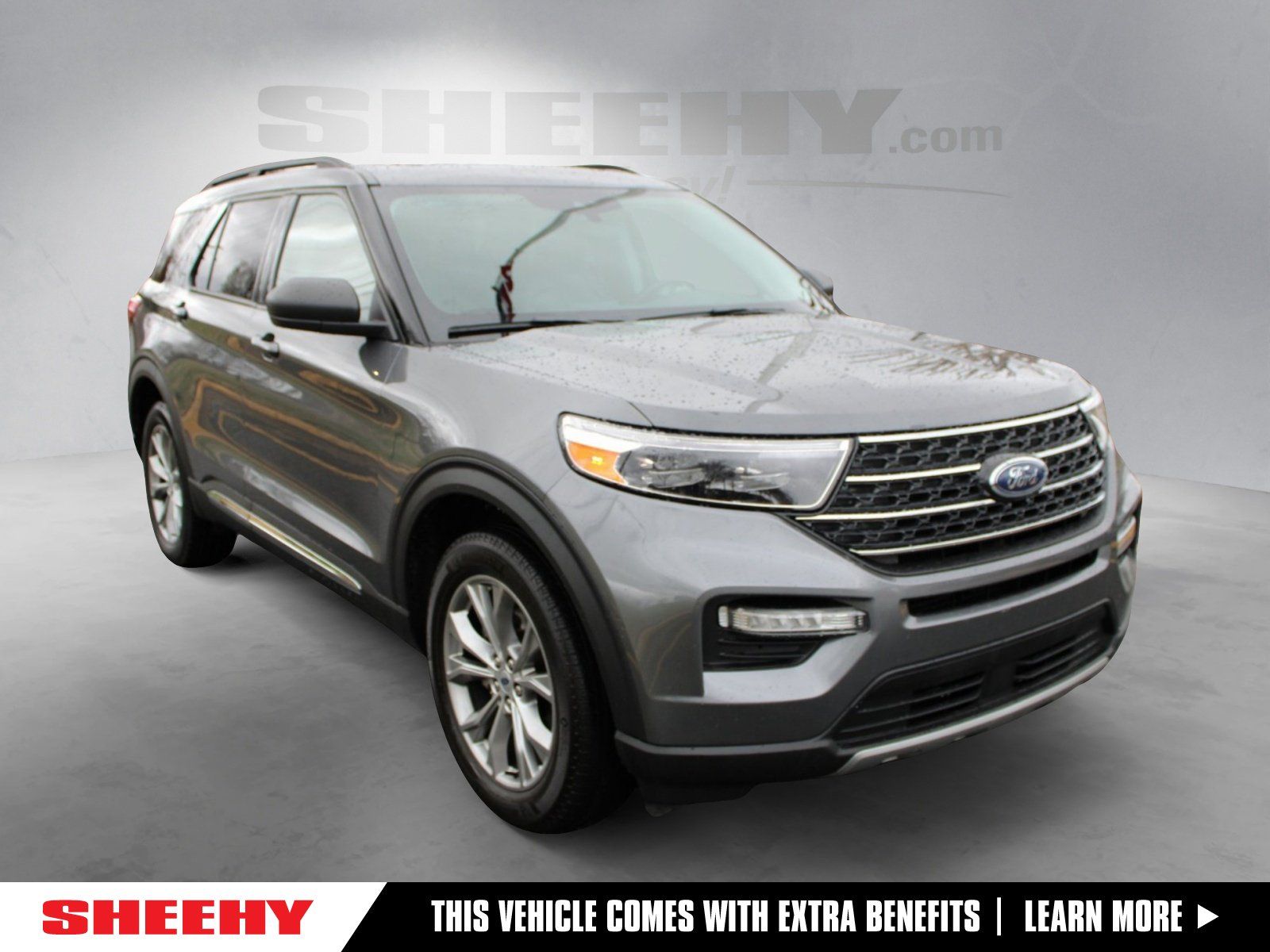 2023 Ford Explorer XLT 4WD's photo