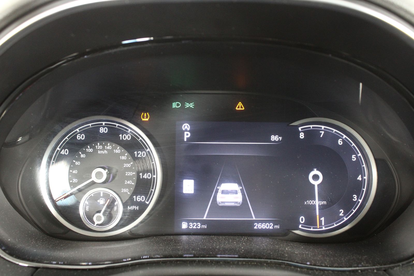 Used 2025 White Genesis 2.5T image 5