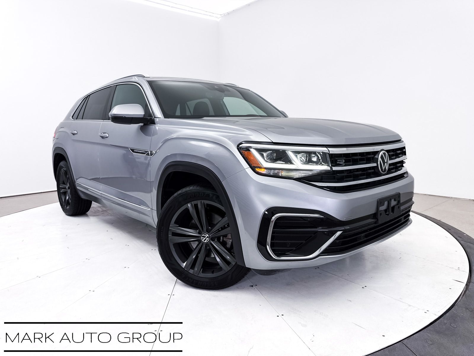 2022 Volkswagen Atlas Cross Sport 3.6L V6 SEL R-Line