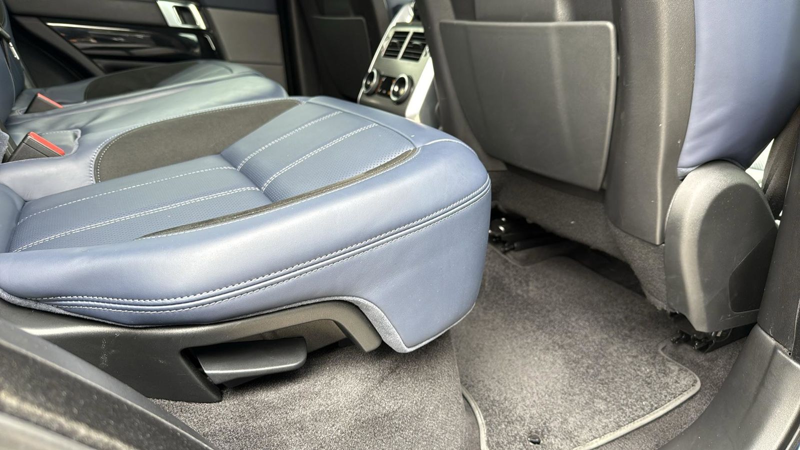 Used Car 2021 Land Rover Range Rover Sport  Hse Dynamic For Sale Under $40,000 In Austin, Texas