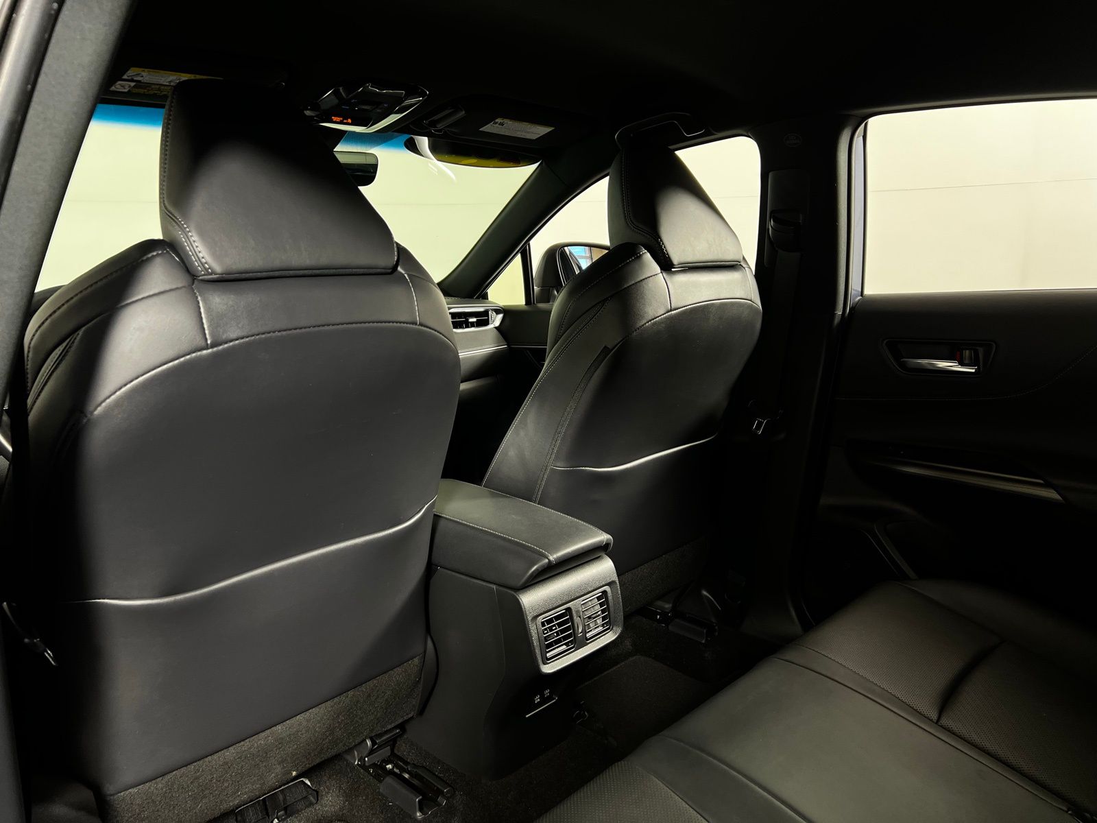 2021 Toyota Venza XLE 23