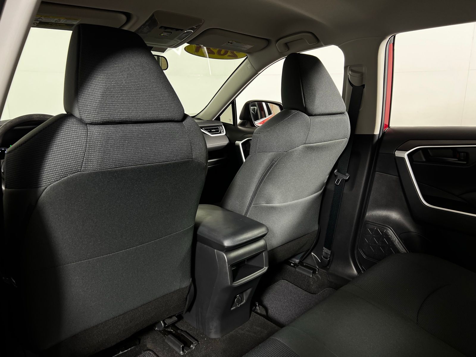 Thumbnail: 2021 Toyota RAV4 - 19