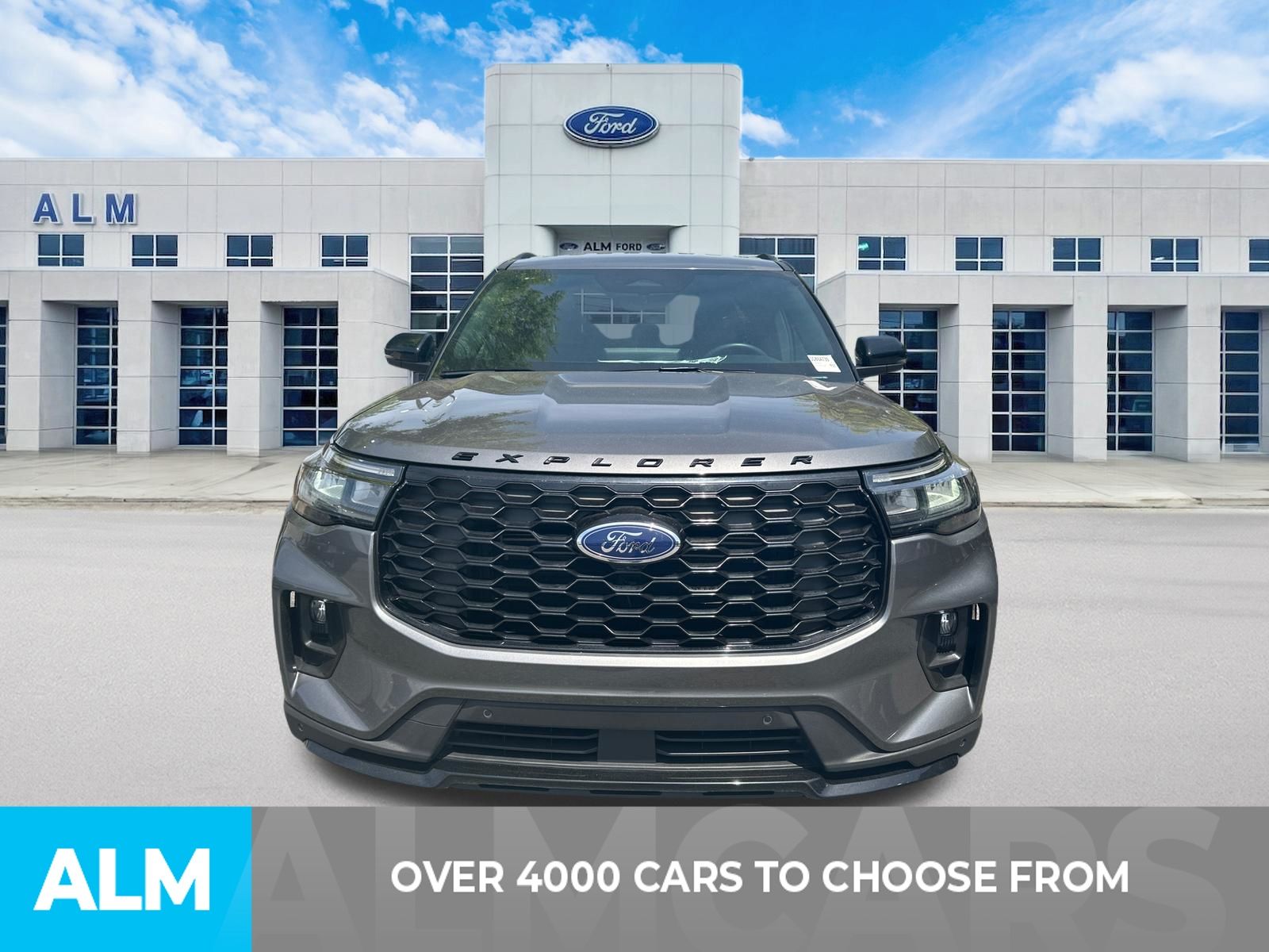 Used 2025 Gray Ford ST-Line image 2