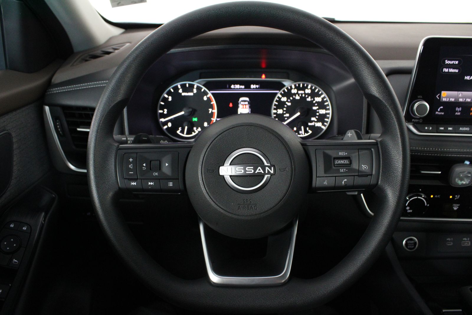 Used 2023 Gray Nissan S image 27
