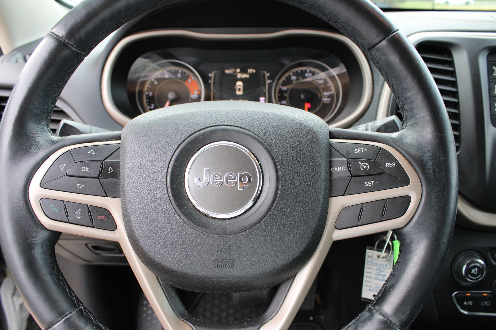 Used 2017 White Jeep Sport image 13