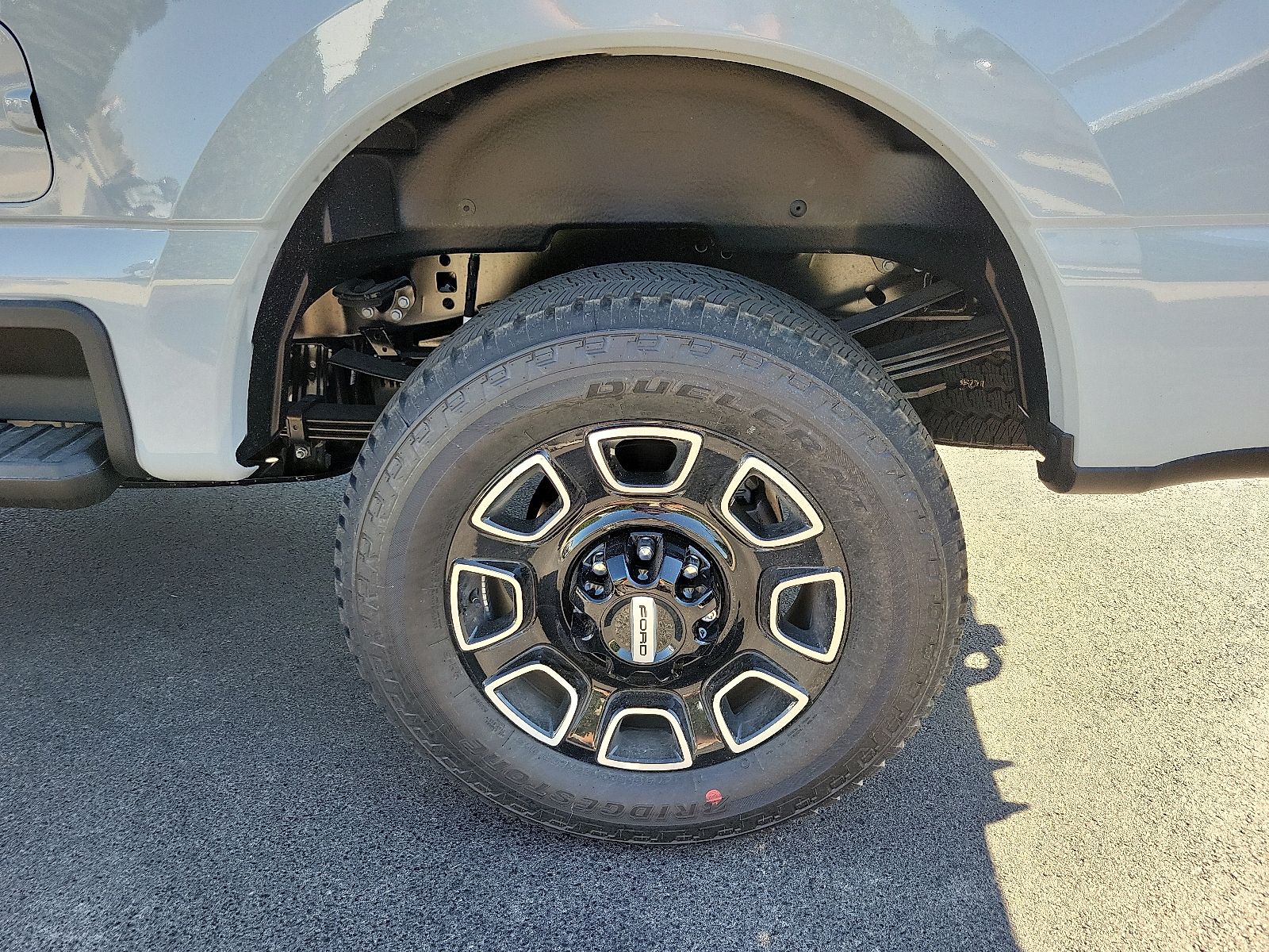 2026 Ford F-250 Super Duty Platinum - Photo 9