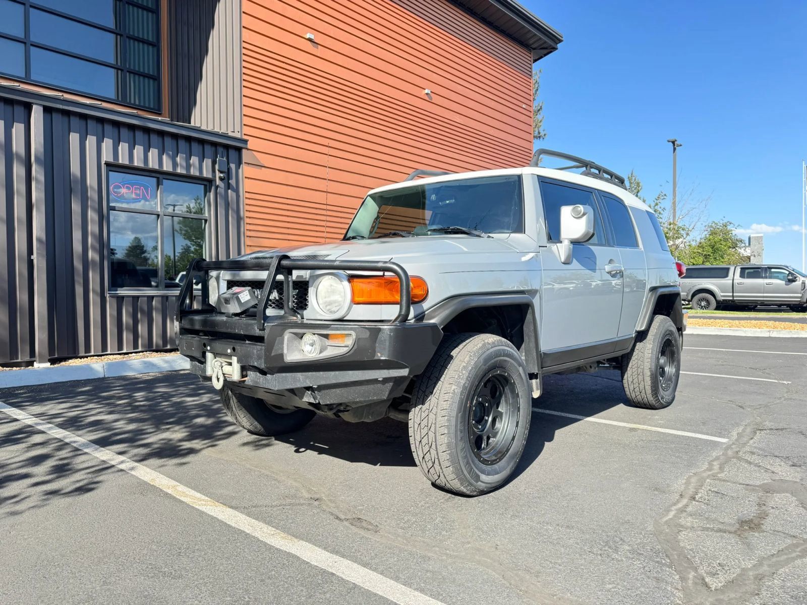 Cement 2014 Toyota FJ Cruiser 4WD SUV / Crossover Four-Wheel Drive 5-Speed Automatic