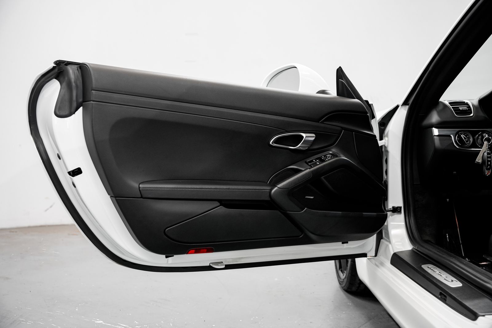 2014 Porsche Cayman S — photo 20