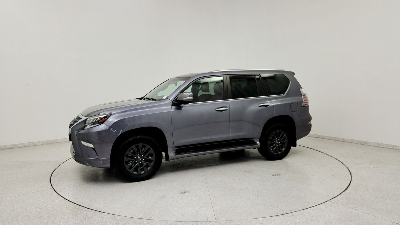 Used 2020 Gray Lexus 460 image 3