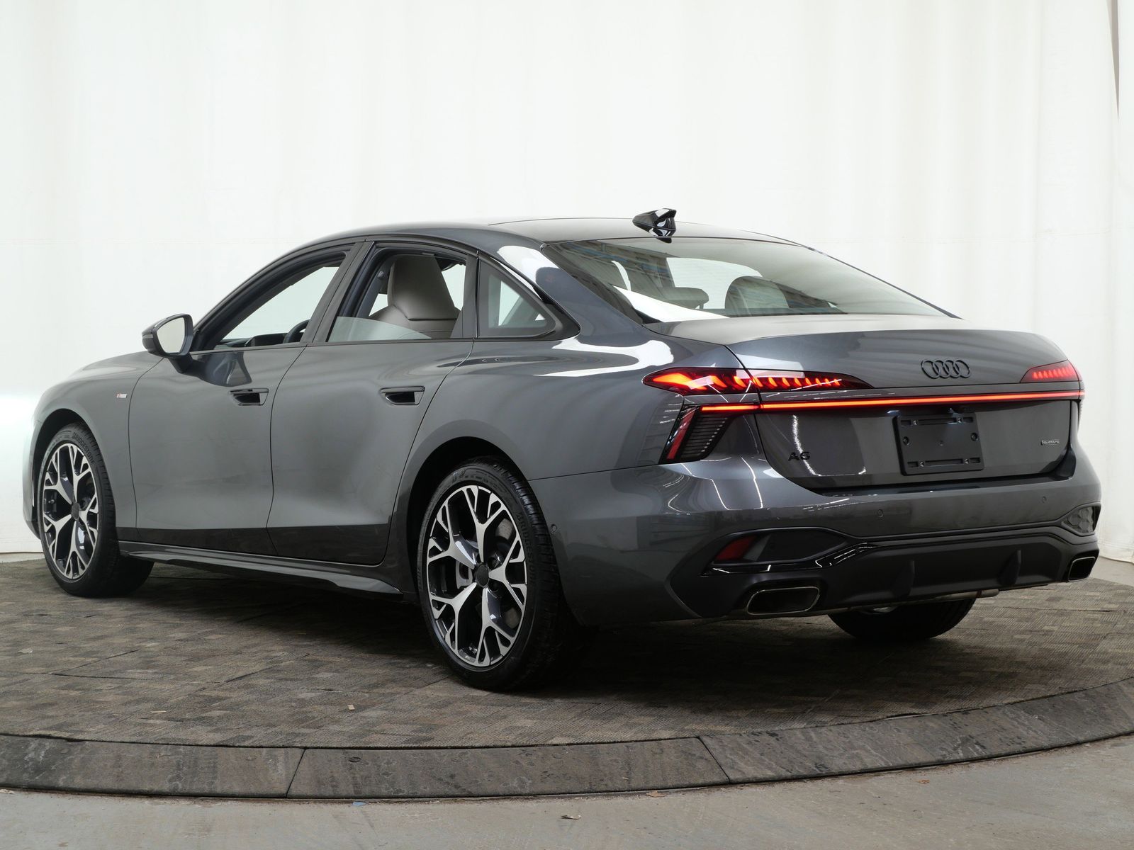 View vehicle photo 4