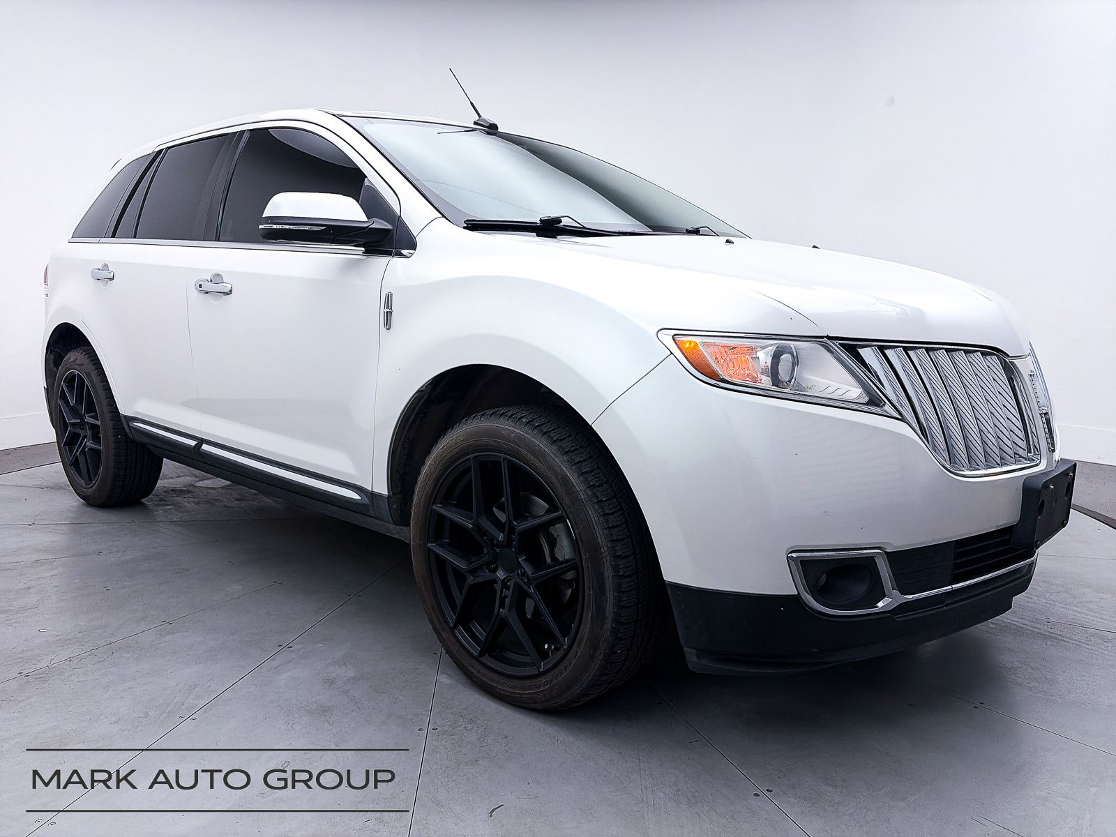 2014 Lincoln MKX Base