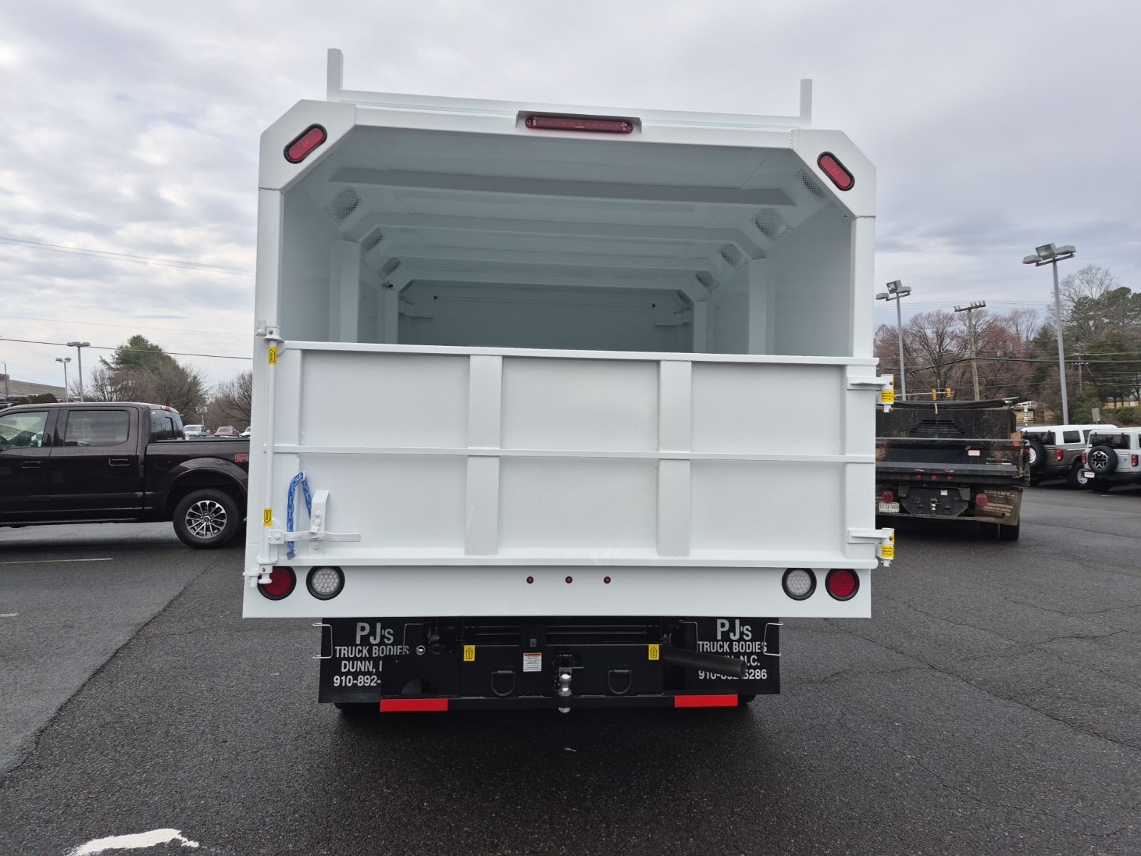 New 2026 Oxford White Ford XL CHIPPER image 22