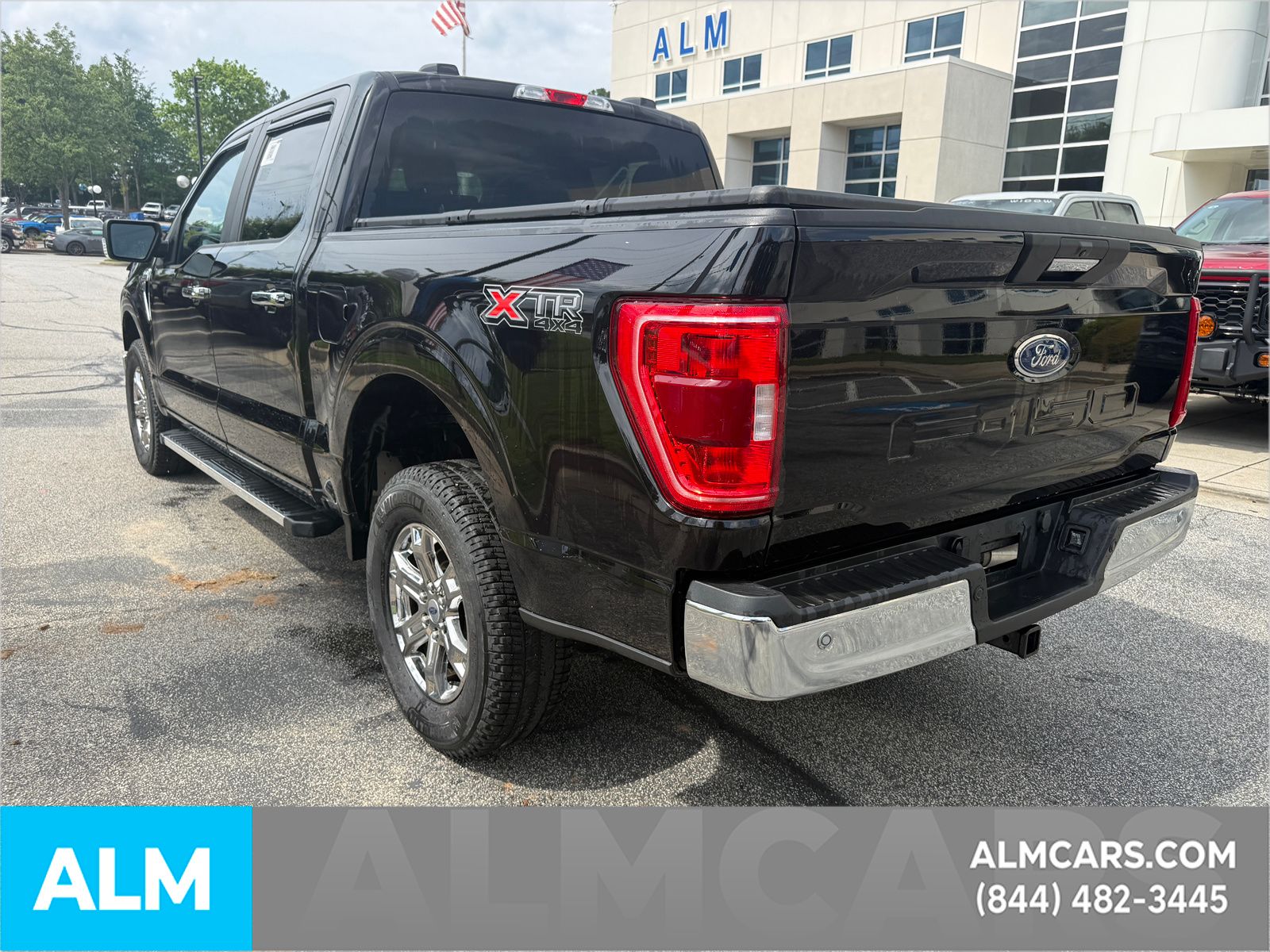 Used 2023 Black Ford XLT image 11