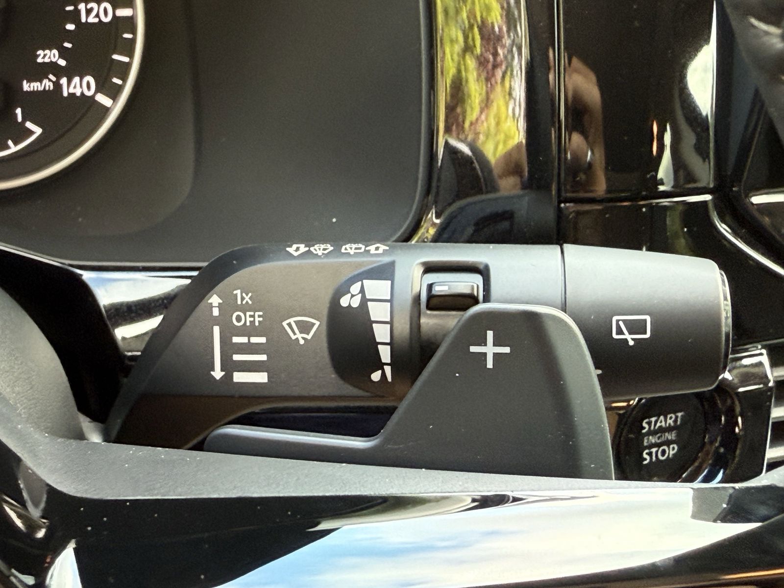 2025 Nissan Pathfinder SL photo 15