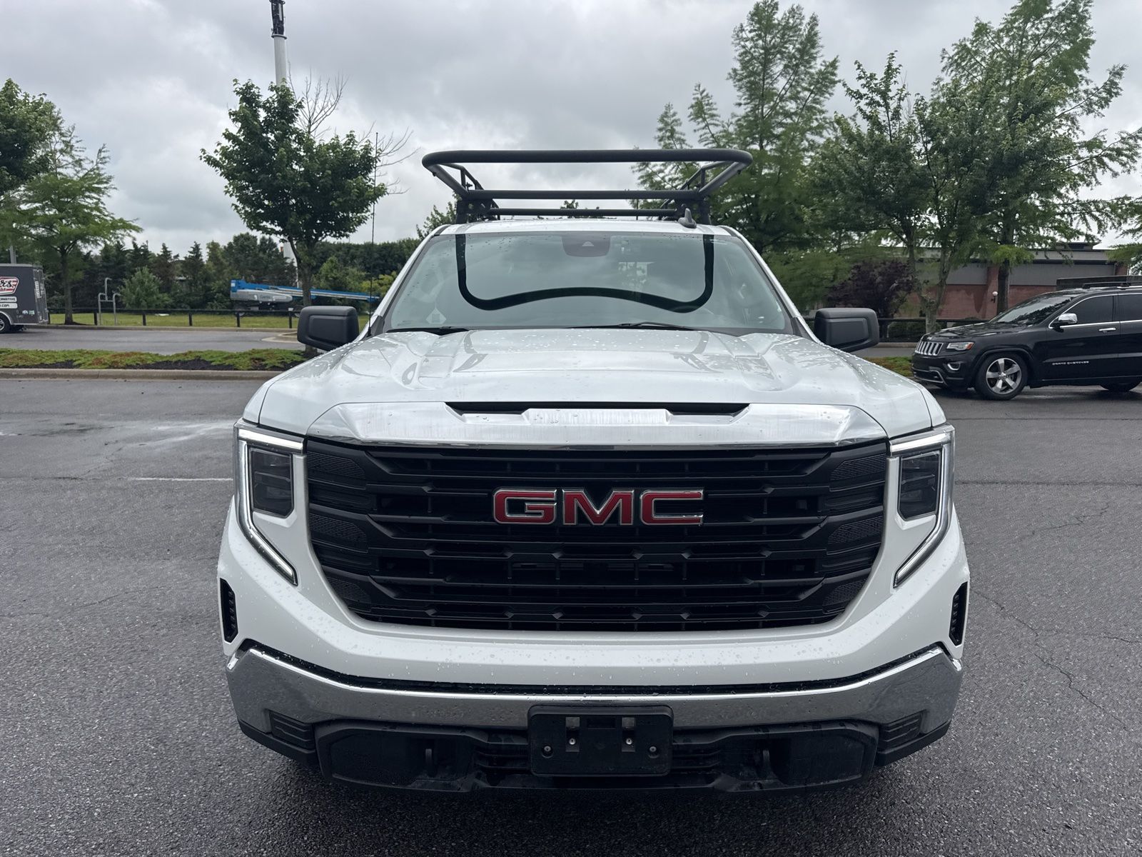 View vehicle photo 2
