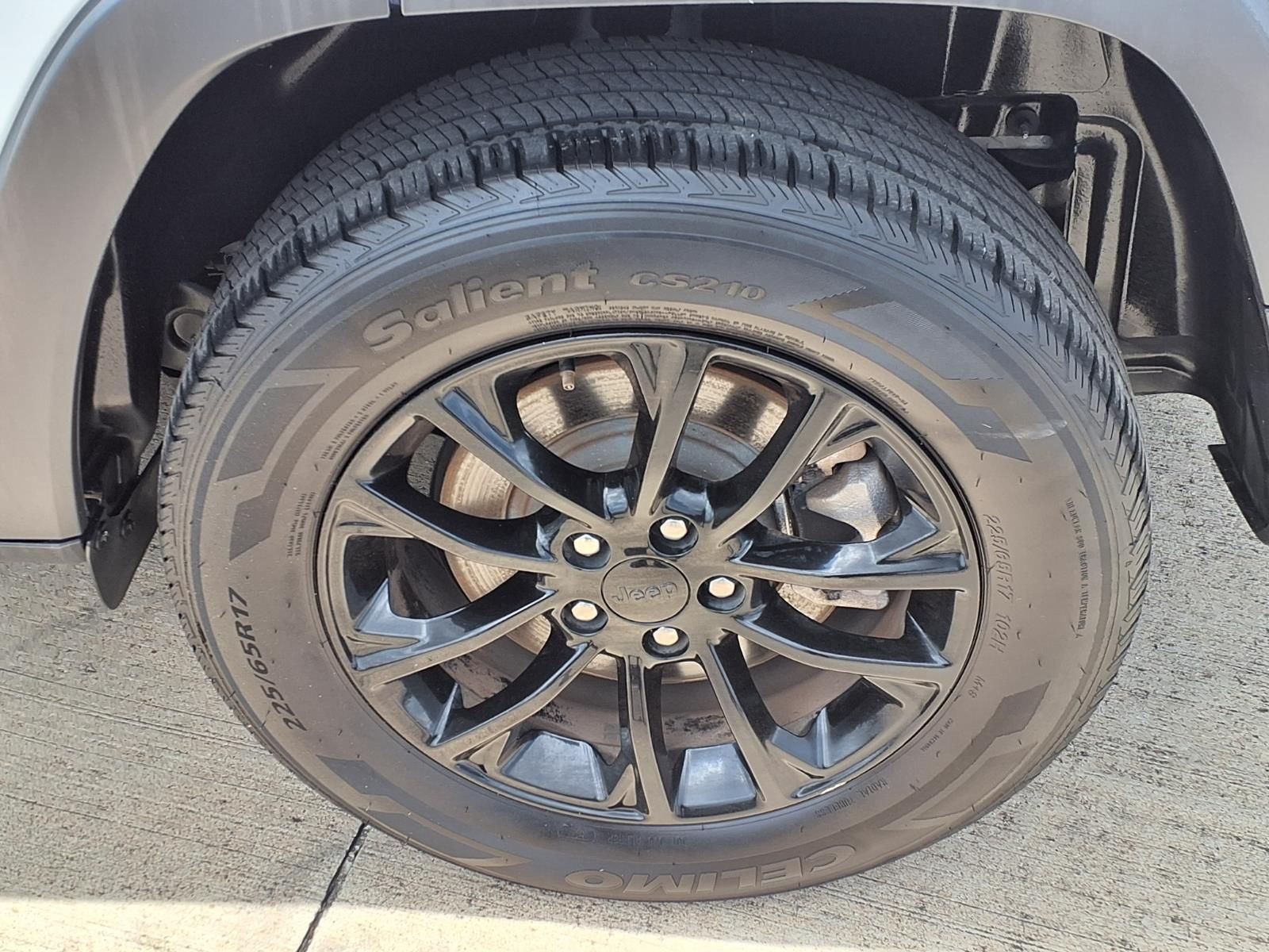 2023 Jeep Cherokee Altitude White at Emmons Autoplex