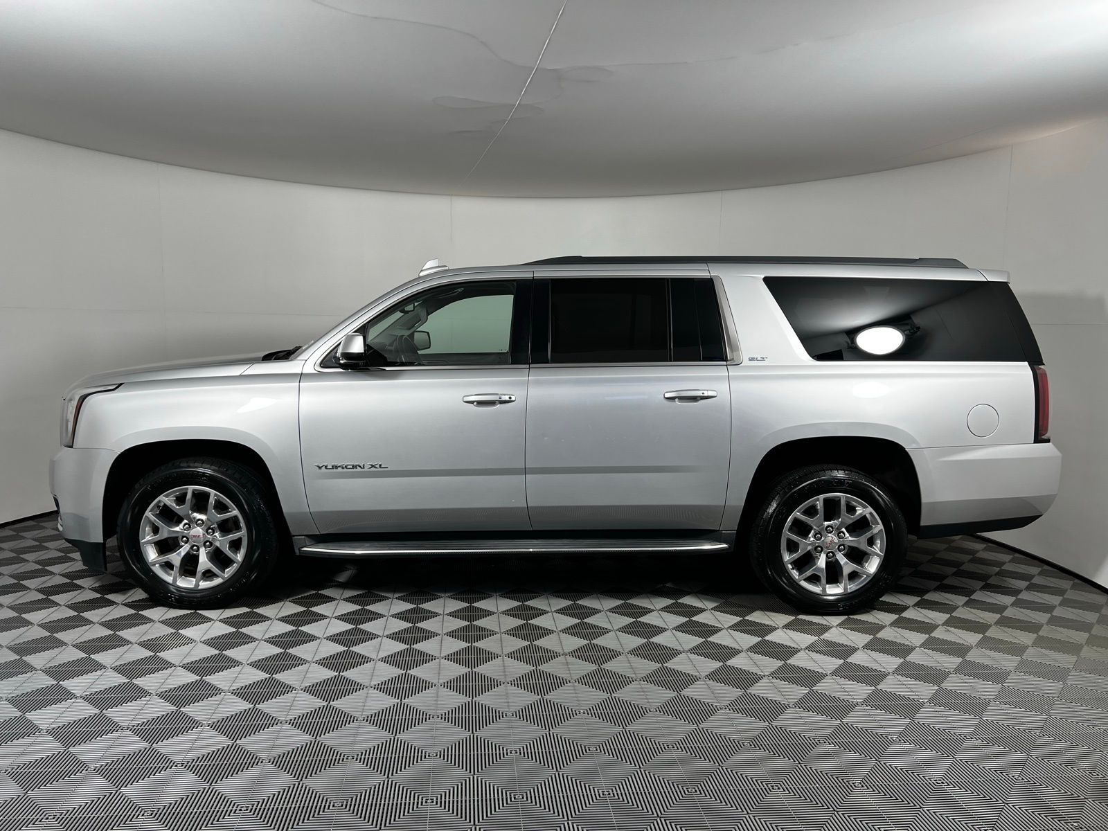 Thumbnail: 2016 GMC Yukon XL - 8