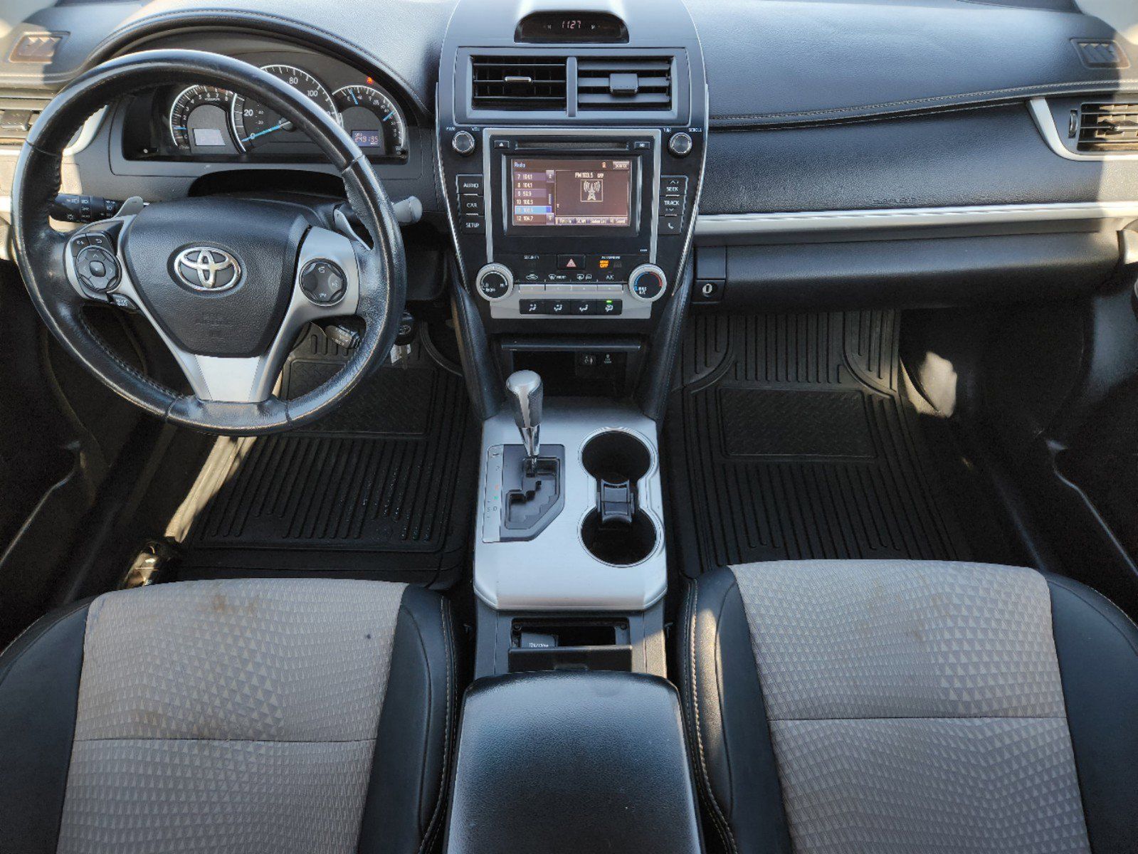 2014 Toyota Camry L 29